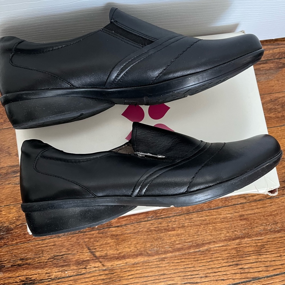 Naturalized Clarissa Flats, Size 10 Black